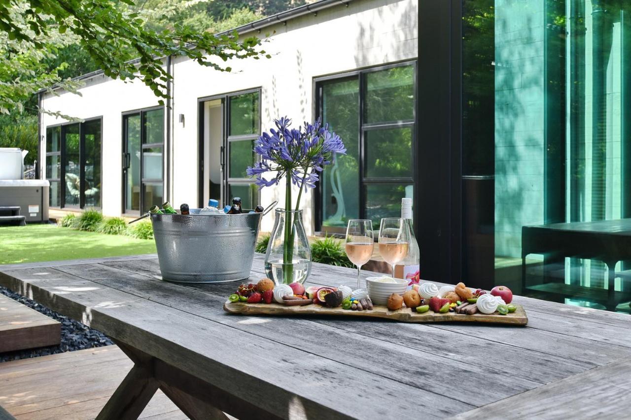 Bridle Path Retreat - Christchurch Holiday Homes מראה חיצוני תמונה